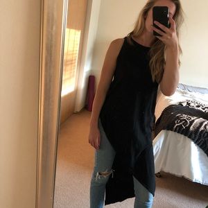 ✨philanthropy✨Long Black Tank Top!
